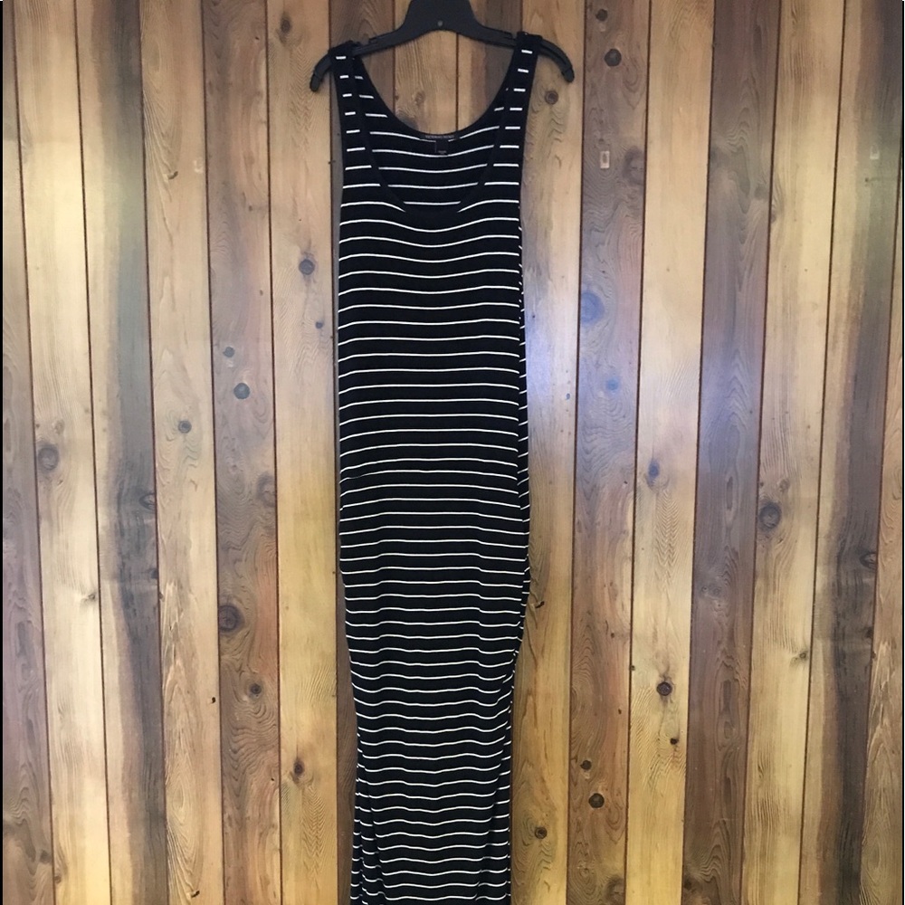 Victoria’s Secret sleeveless gown